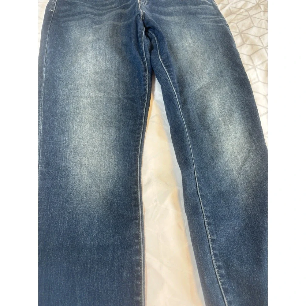 Signature by Levi Strauss tag shows